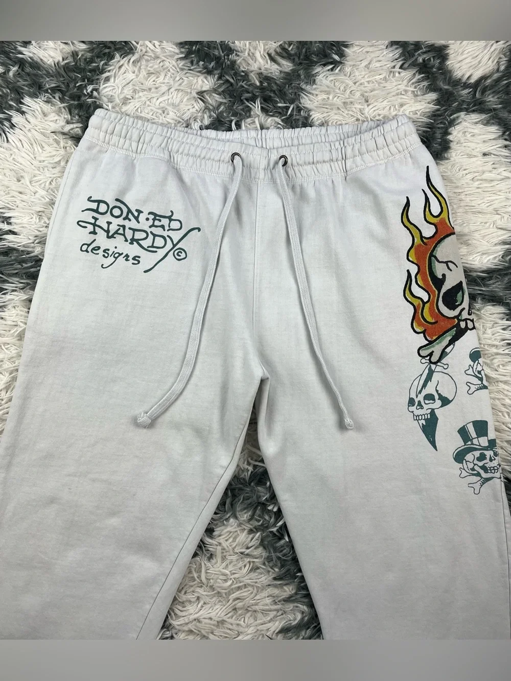 Ed Hardy Men's Ivory Flame Skull Fleece Sweatpants Size Large